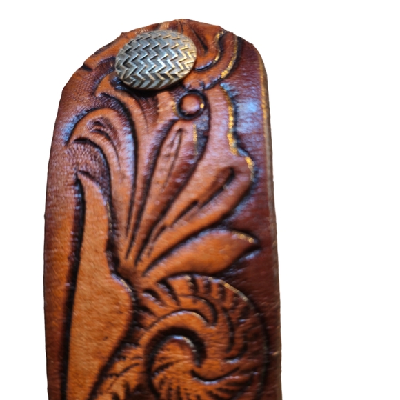 Handmade Vintage Tooled Leather Cuff Bracelet - Picture 7 of 7